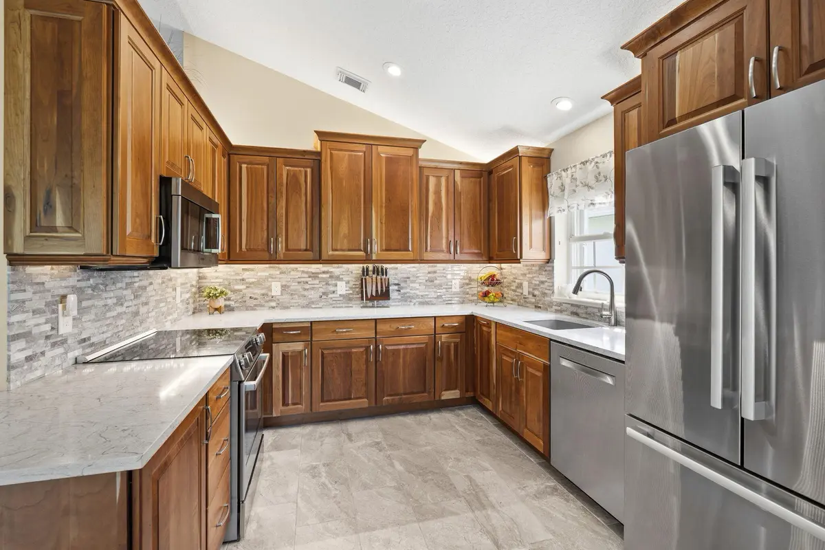 10-web-or-mls-DSC06103 at 4310 SE SCOTLAND CAY Way, Stuart
