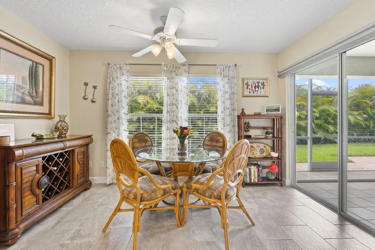 13-web-or-mls-DSC06118 at 4310 SE SCOTLAND CAY Way, Stuart