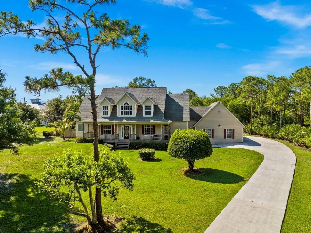 Front Elevation at 405 SE Salerno Road, Stuart