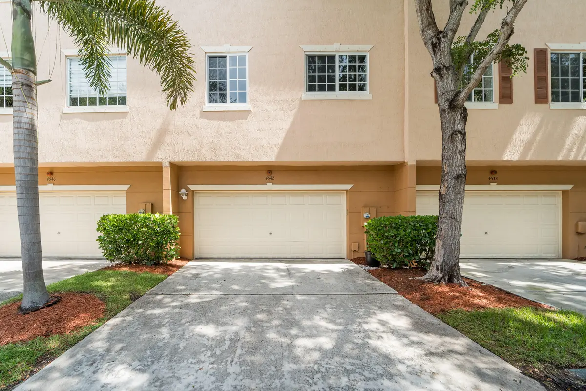 DB-6 at 4542 Danson Way, Delray Beach
