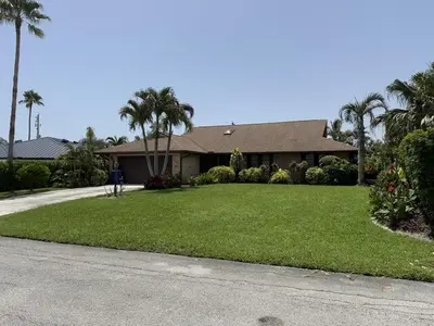 5306 SE ORANGE Street, Stuart – Single Family Residence for rent