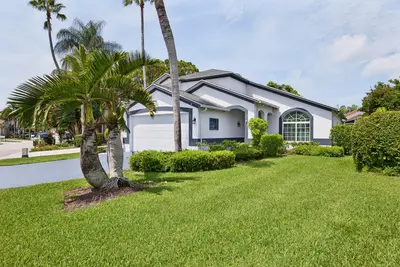 126 HAMMOCKS Drive, Greenacres – Single Family Residence for sale