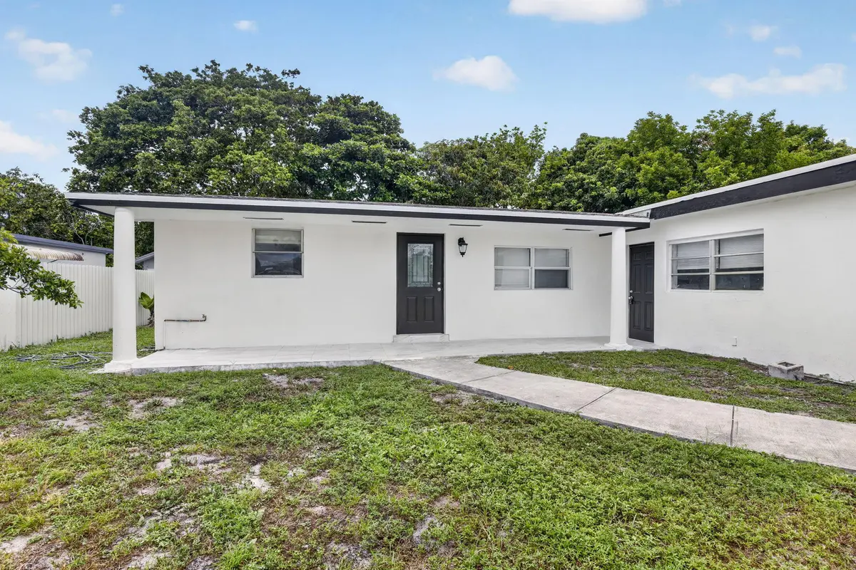 4-web-or-mls-_A7A0518 at 1111 SW 31ST Avenue, Fort Lauderdale