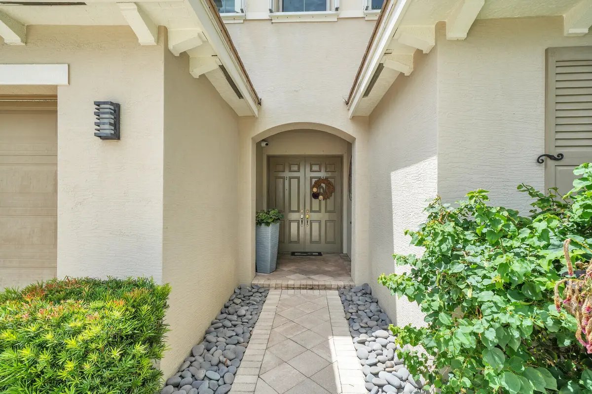 24_Image_3_mls at 9535 Phipps Lane, Wellington