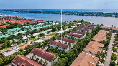116 OCEAN CAY Way, Hypoluxo – Townhouse for sale