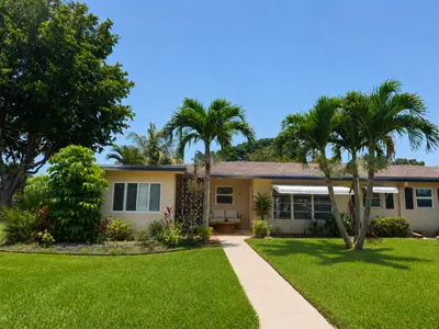1052 North Drive B, Delray Beach – Condominium for sale