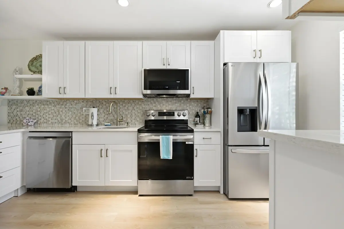 159 kitchen at 159 Lake Barbara Drive, West Palm Beach