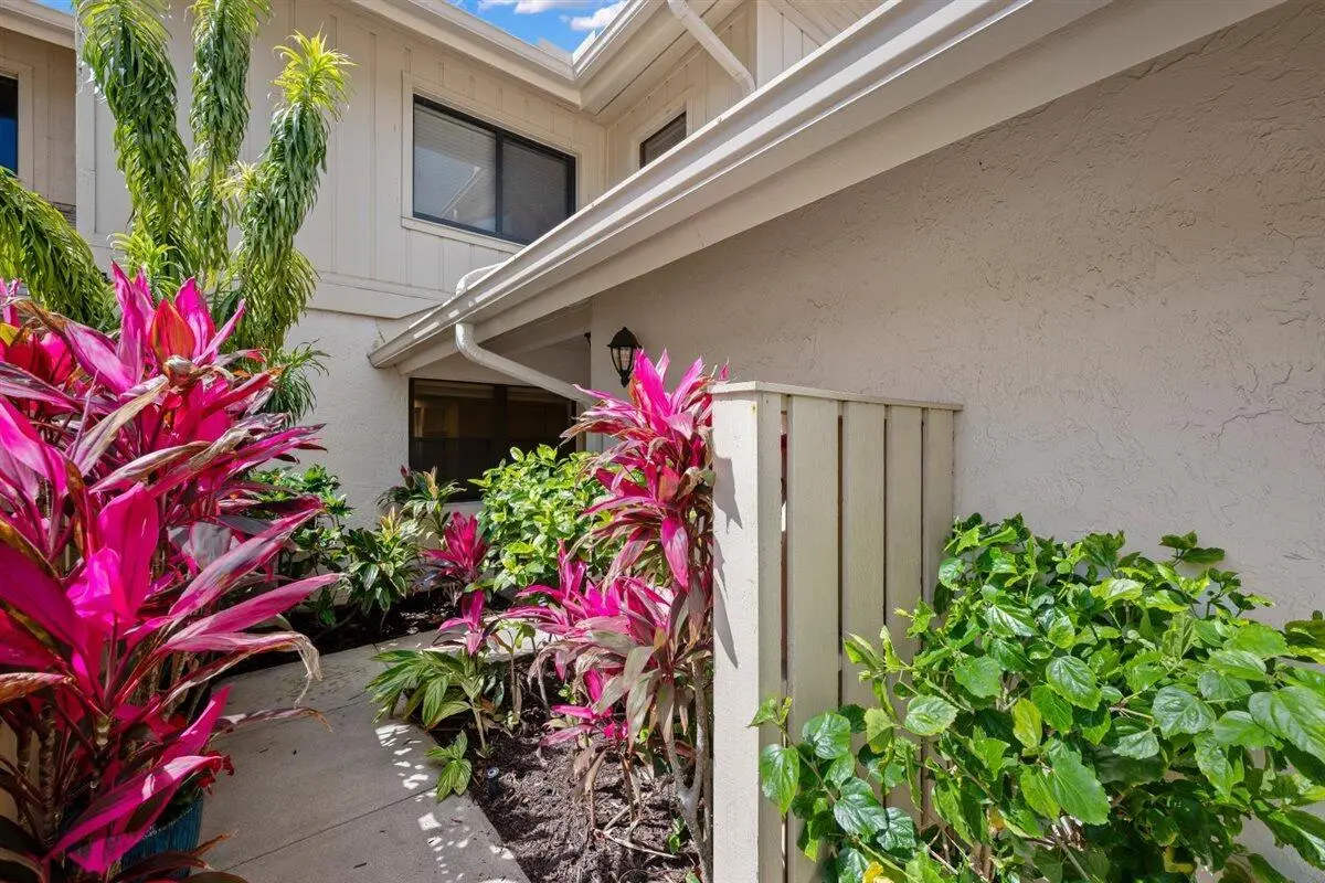 Lush Garden Entry at 17138 Waterbend Drive 117, Jupiter