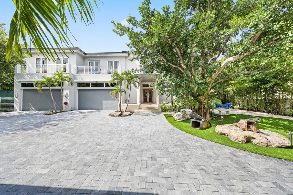 12 Sylvan Lane - 8.jpg-SMALL at 12 Sylvan Lane, Fort Lauderdale