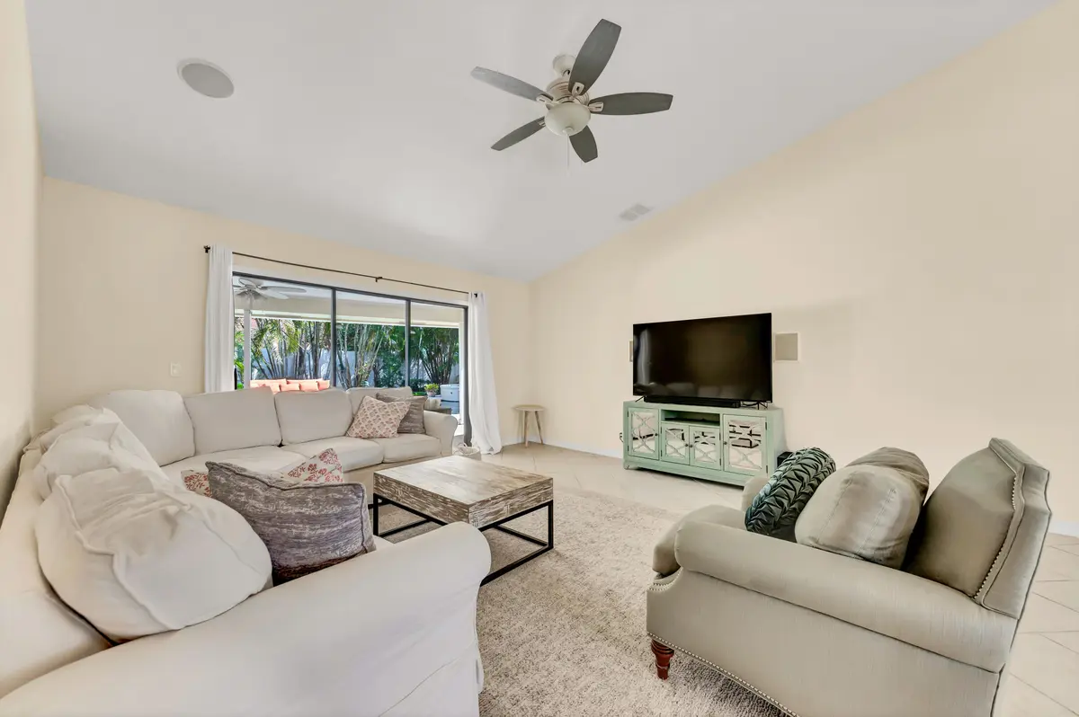 88 Pine Hill Trail E (13) at 88 Pinehill Trail, Tequesta