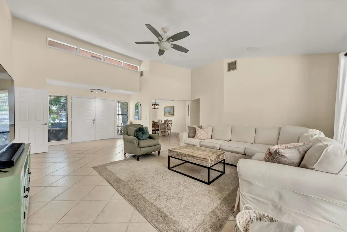 88 Pine Hill Trail E (14) at 88 Pinehill Trail, Tequesta