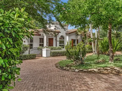 898 Azalea Street, Boca Raton – Single Family Residence for sale