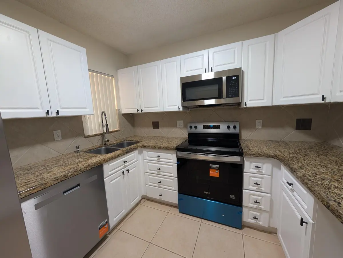 18272aee-344b-4a04-b95e-598ed8becf57 at 3830 Coral Tree Circle, Coconut Creek