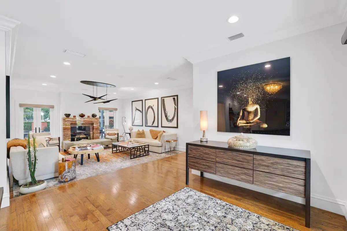 living room at 2892 Banyan Blvd Circle, Boca Raton