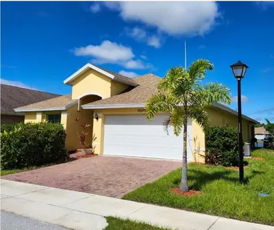 9558 SEA SPRAY Drive, Fort Pierce – Single Family Residence for rent