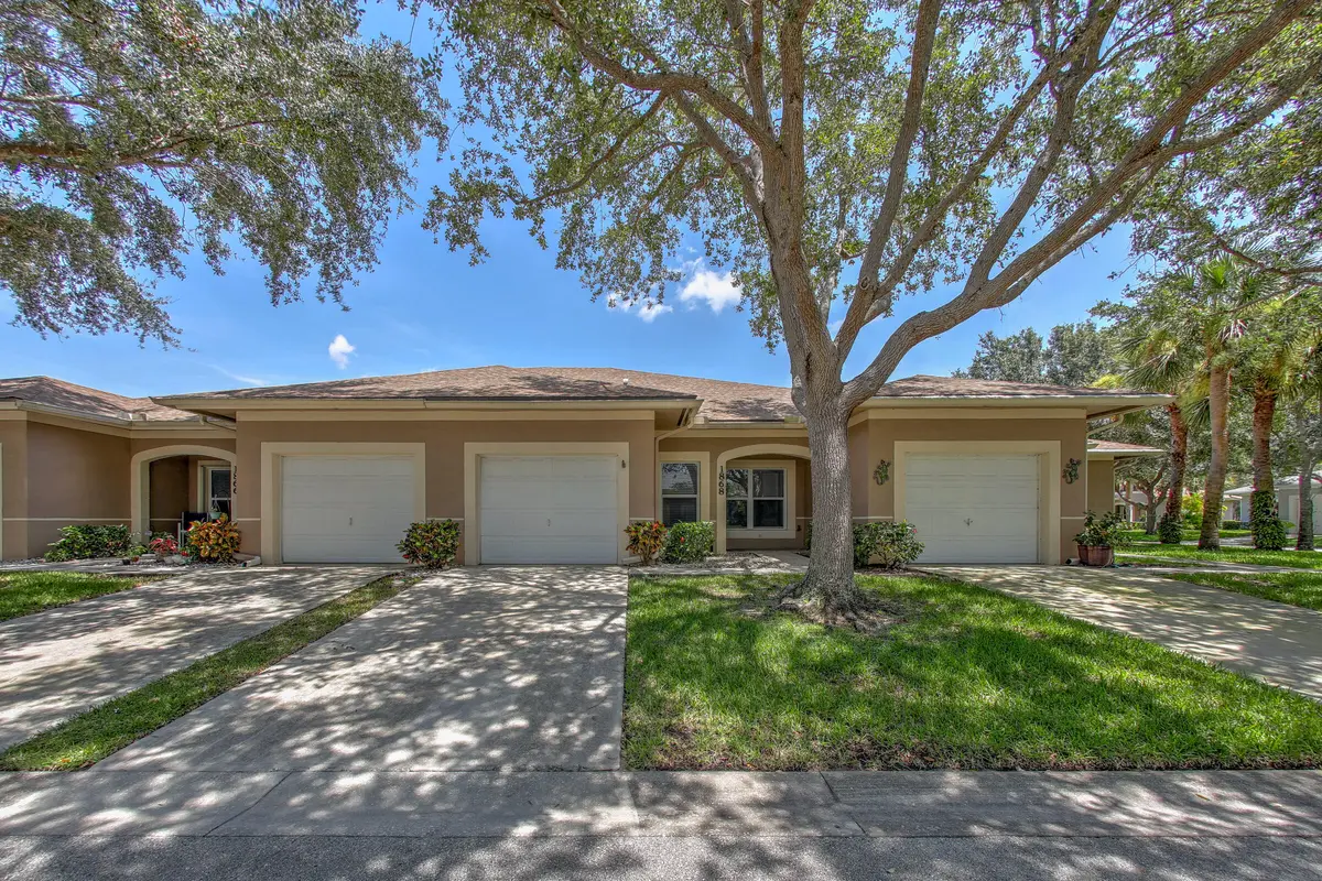 Lakes Of Savannahs at 1868 S Dovetail Drive C2, Fort Pierce