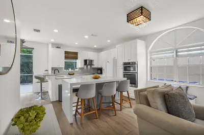 527 NW 87TH Lane, Coral Springs – Single Family Residence for sale
