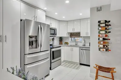 700 S HOLLYBROOK Drive 104, Pembroke Pines – Condominium for sale