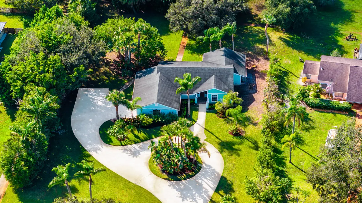 aerial view of property at 2232 SW RACQUET CLUB Drive, Palm City