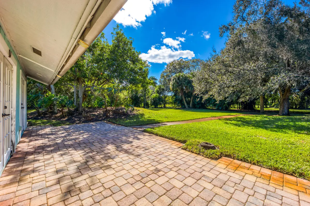 2232 SW Racquet Club Drive-24 at 2232 SW RACQUET CLUB Drive, Palm City