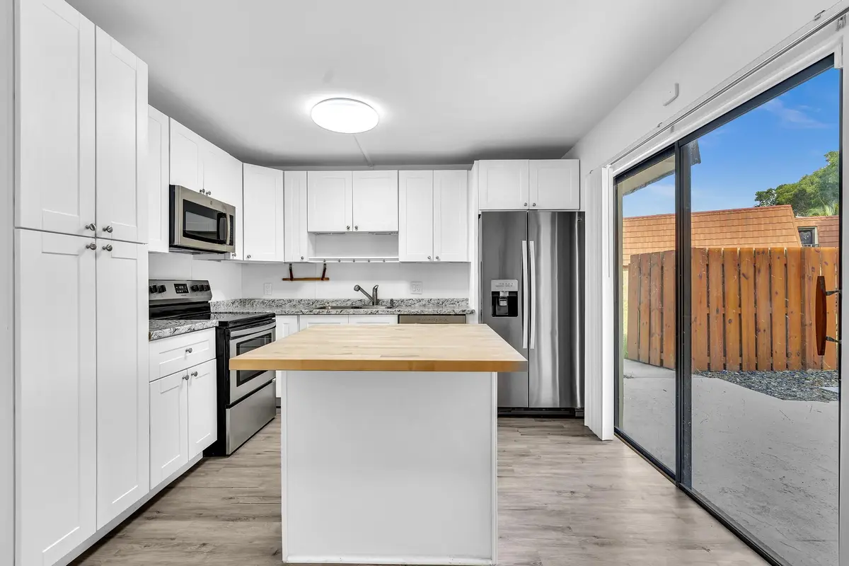 Kitchen at 3319 SPANISH WELLS Drive 51-C, Delray Beach