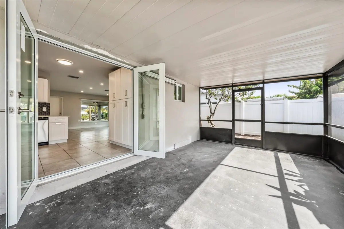 Photo 6 at 4800 NE 4th Avenue, Oakland Park