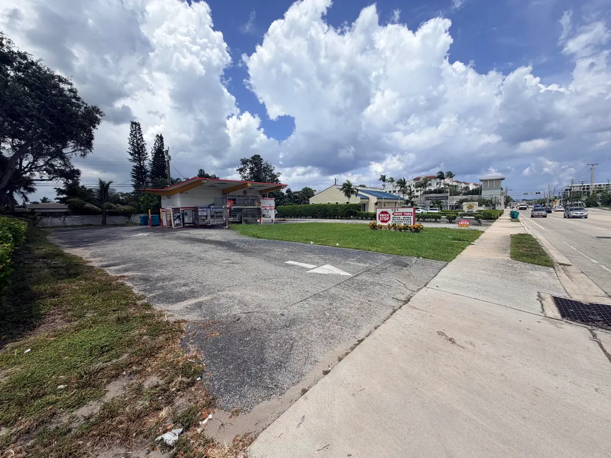 IMG_2496 at 121 E Woolbright Road, Boynton Beach