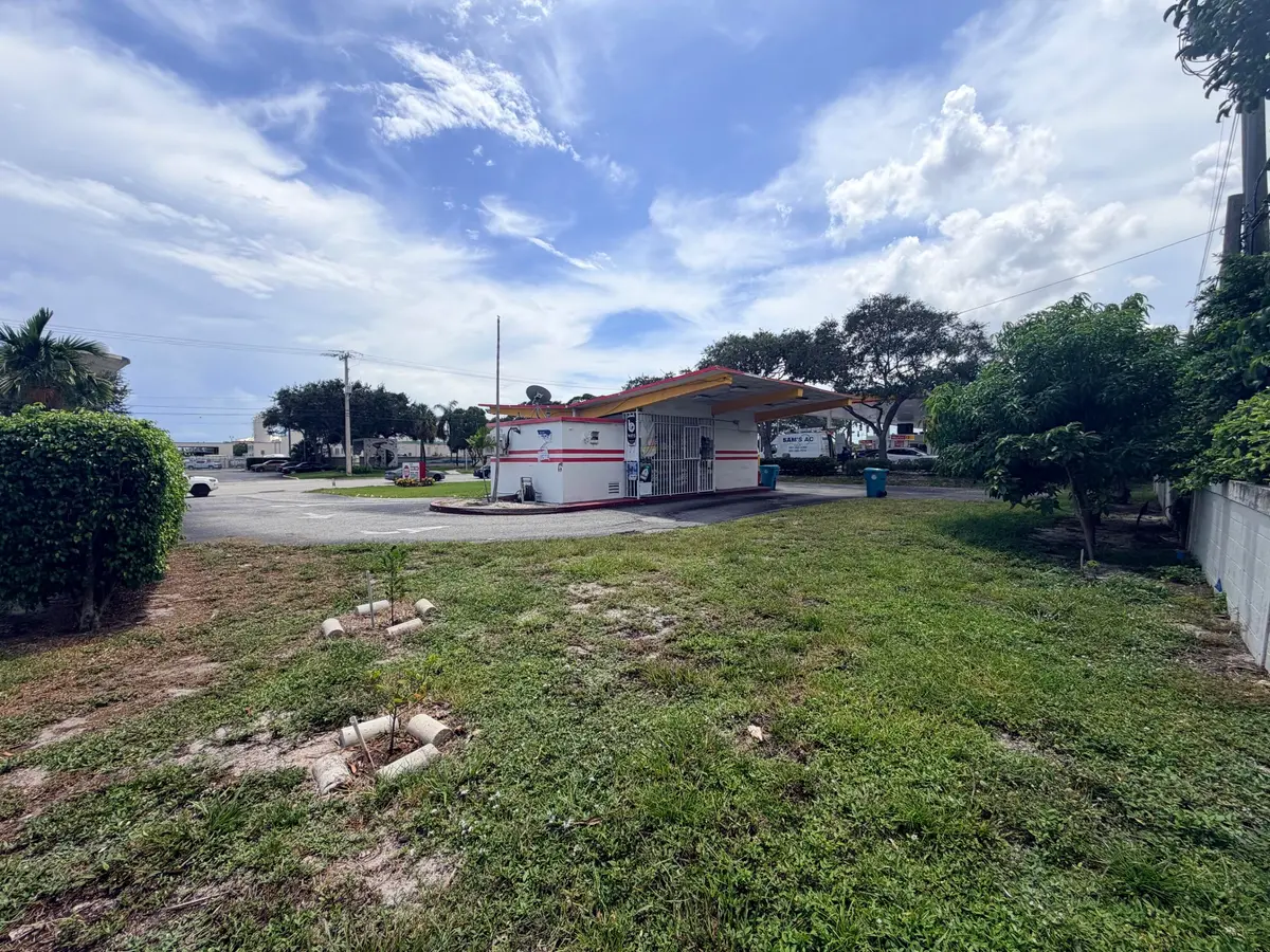 IMG_2498 at 121 E Woolbright Road, Boynton Beach
