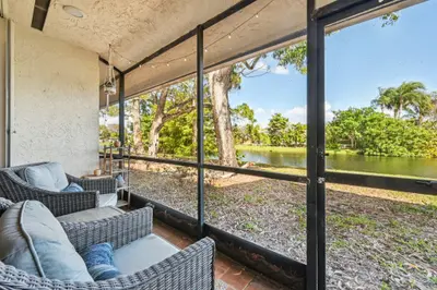 22 VIA DE CASAS SUR 103, Boynton Beach – Condominium for rent