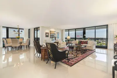 2480 PRESIDENTIAL Way 1901, West Palm Beach – sold