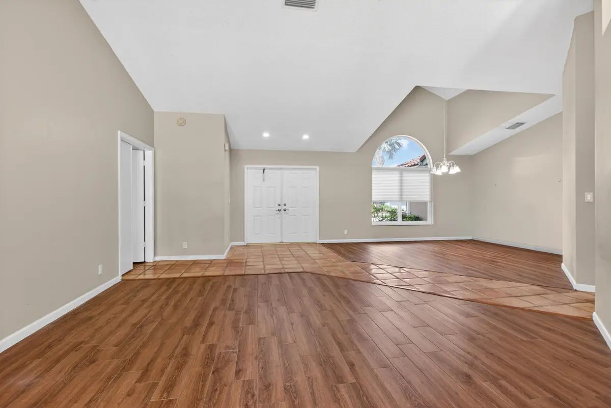 Formal Living and Formal Dinning at 5333 N Springs Way, Coral Springs