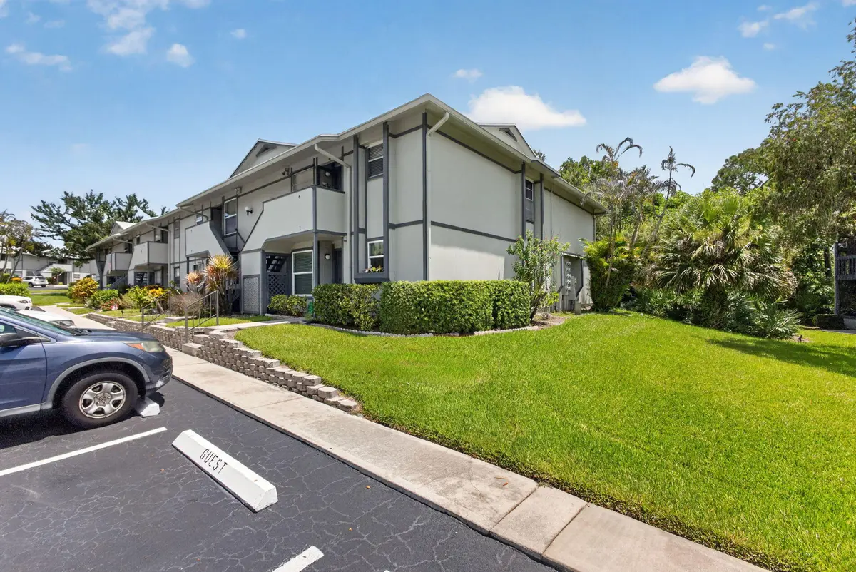 2-web-or-mls-5D1A9360 at 8196 SE Croft Court I-6, Hobe Sound