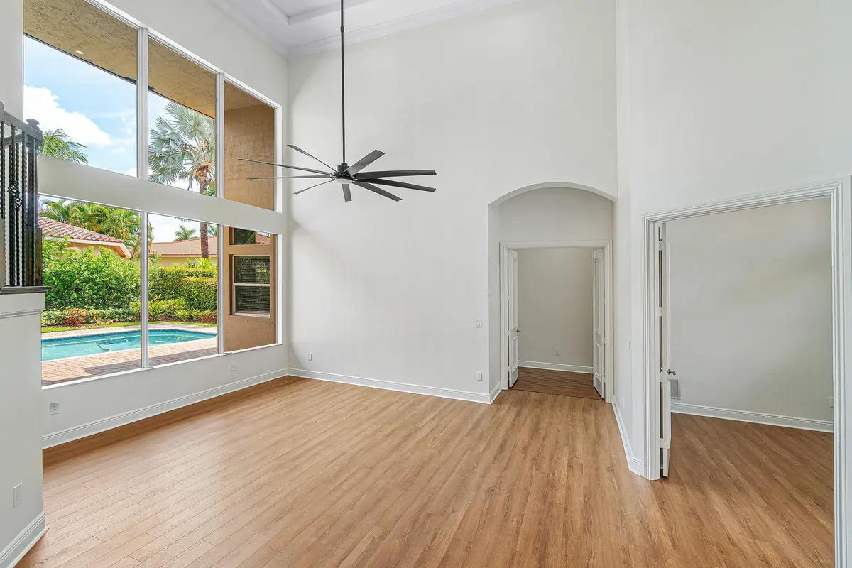 Volume Ceiling at 6641 Conch Court, Boynton Beach