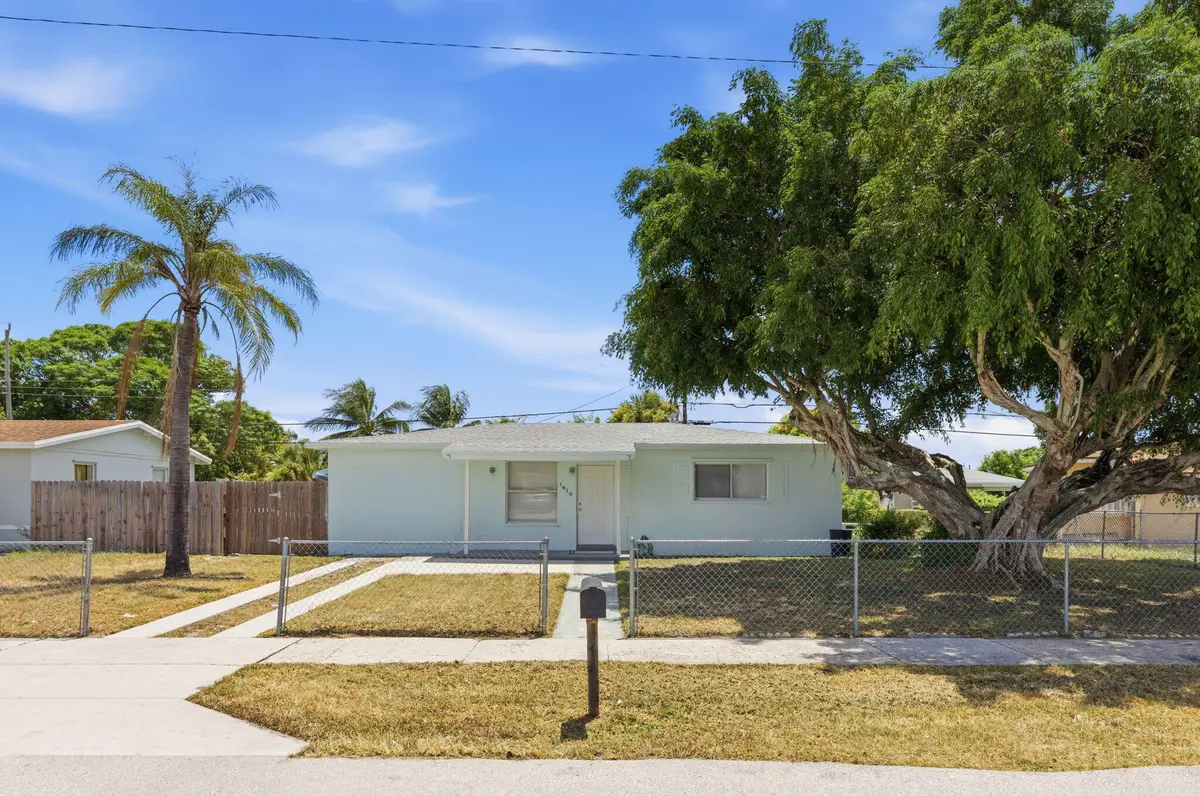 01_beyc6a6a8f862b353 at 1410 NW 1st Court, Boynton Beach