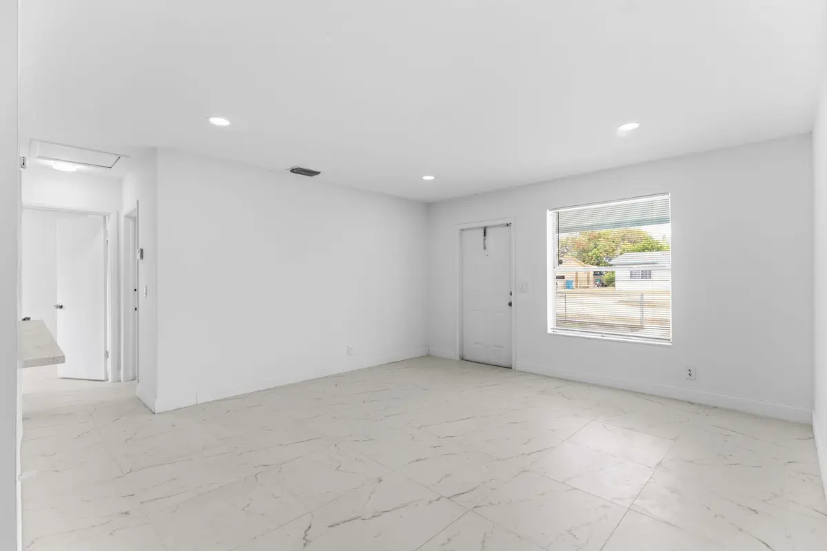 05_beyc6a6a8f9edc078 at 1410 NW 1st Court, Boynton Beach