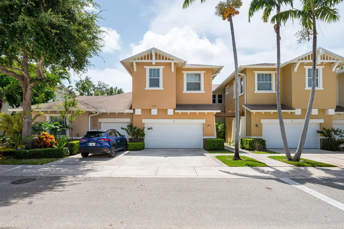 669#2 Pacific Gr Dr at 669 Pacific Grove Drive 2, West Palm Beach