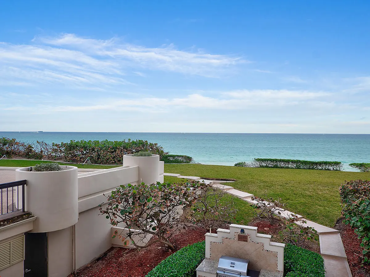 5380 N Ocean Drive at 5380 N Ocean Drive 2e, Riviera Beach