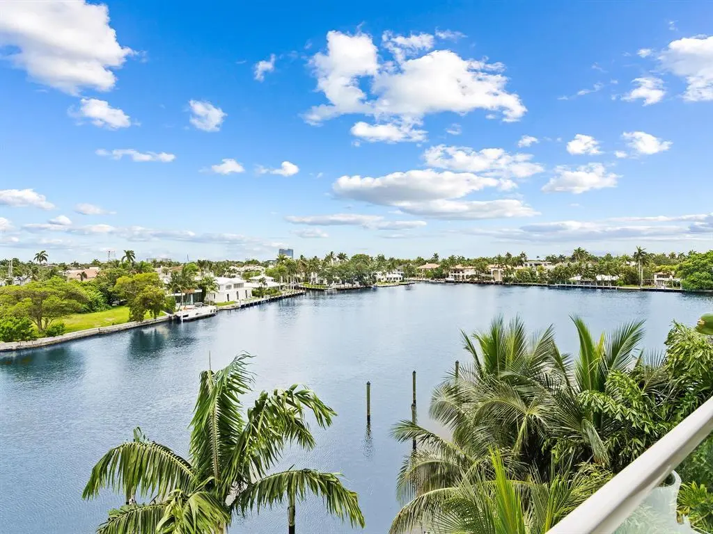 view at 353 SUNSET Drive 202, Fort Lauderdale