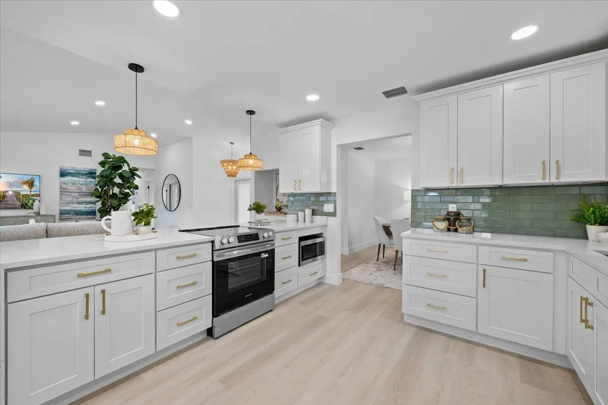12-LUX_1656.jpg1 at 48 Wingo Street, Tequesta
