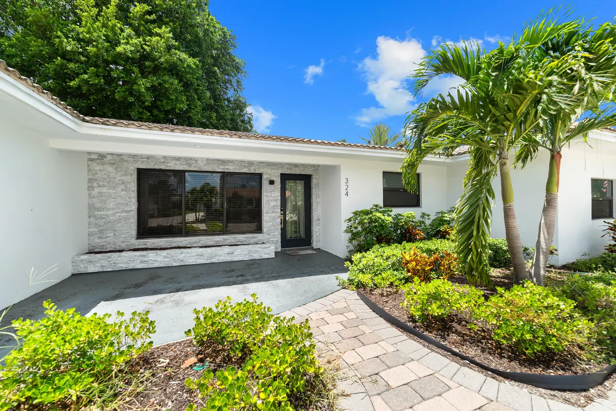 DSC03754 at 324 Bamboo Road, Palm Beach Shores