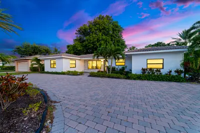 324 Bamboo Road, Palm Beach Shores – Single Family Residence for sale