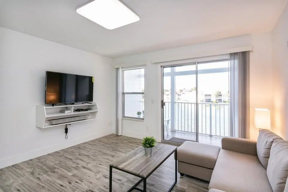 Living Area, Balcony, Lake & Entertainme at 275 Cypress Point Drive, Palm Beach Gardens