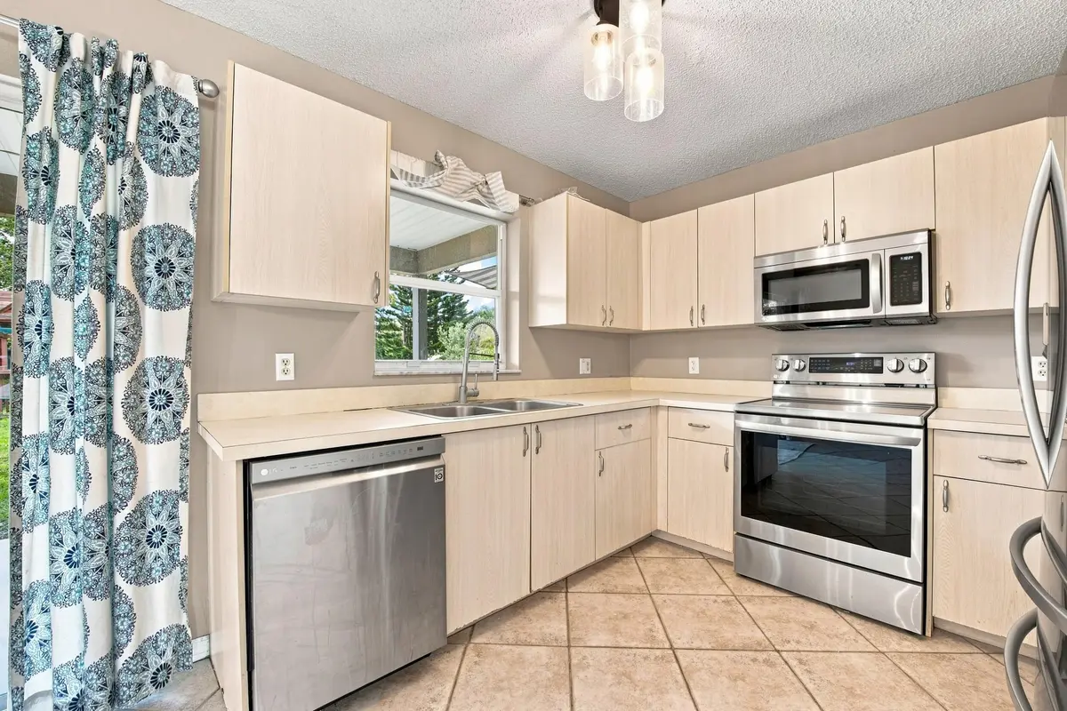 8__dsc0772 at 674 SW LAKEHURST Drive, Port St. Lucie