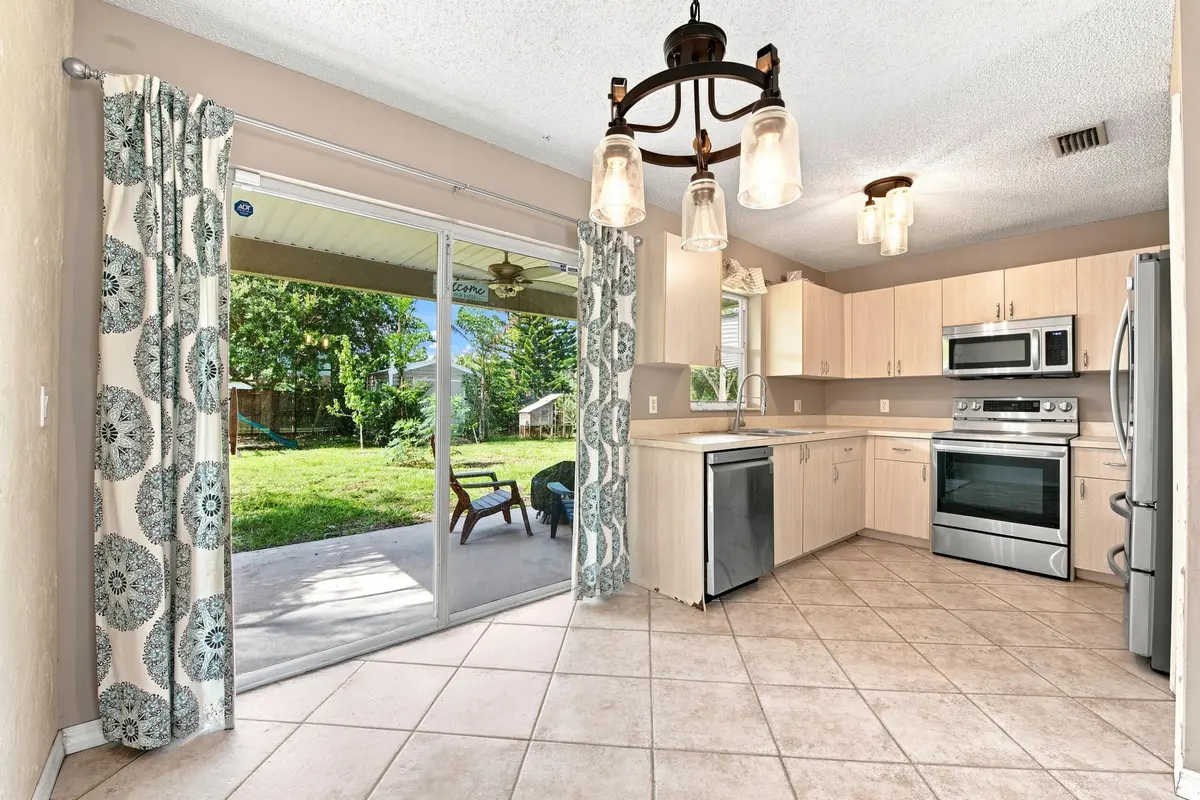 9__dsc0777 at 674 SW LAKEHURST Drive, Port St. Lucie