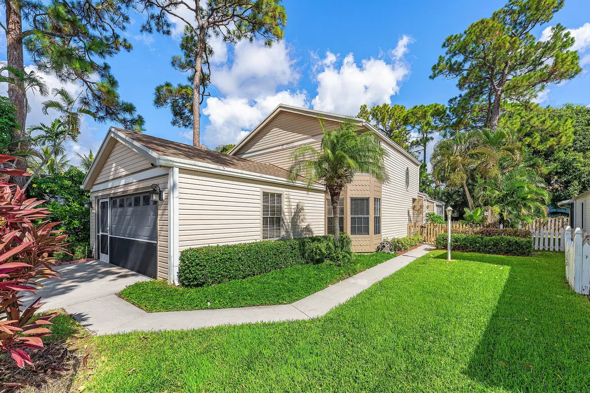 Side of Structure at 5601 Berry Blossom Way, West Palm Beach