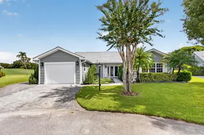 11 HOLLY, Boynton Beach – sold