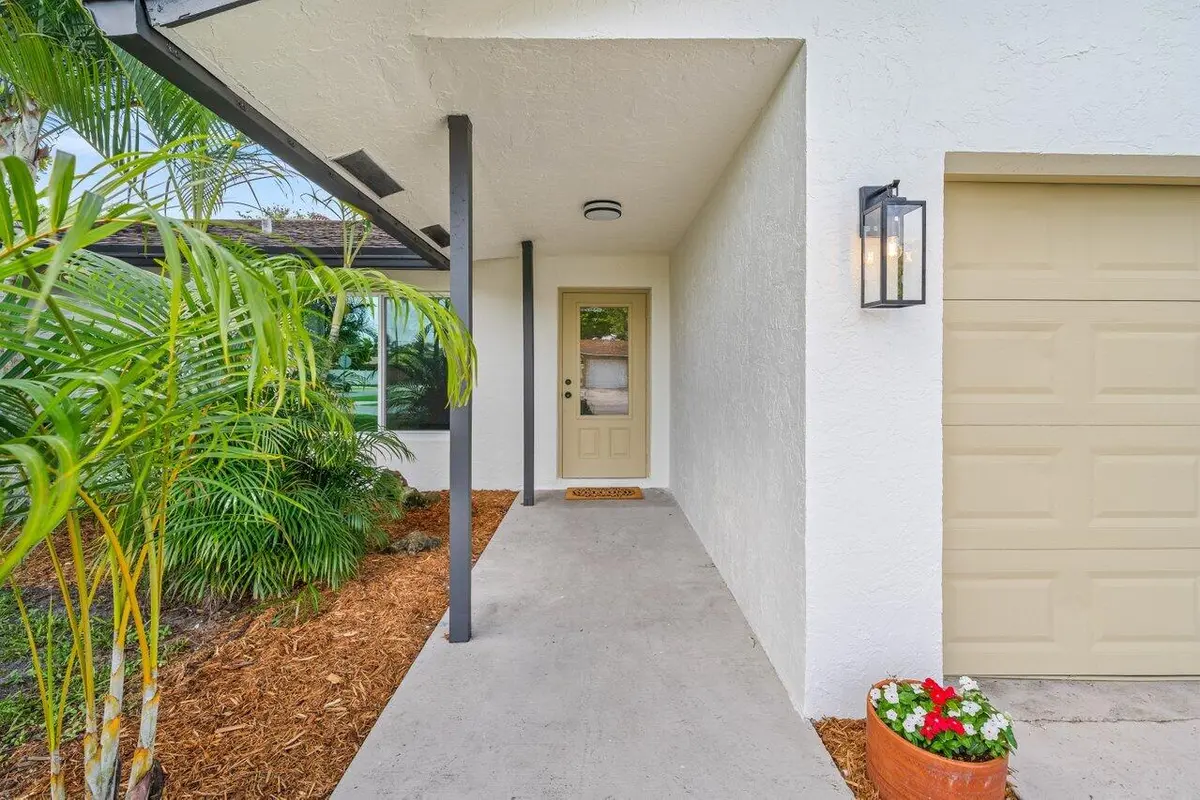 Front Door at 638 SW 4th Avenue, Boynton Beach