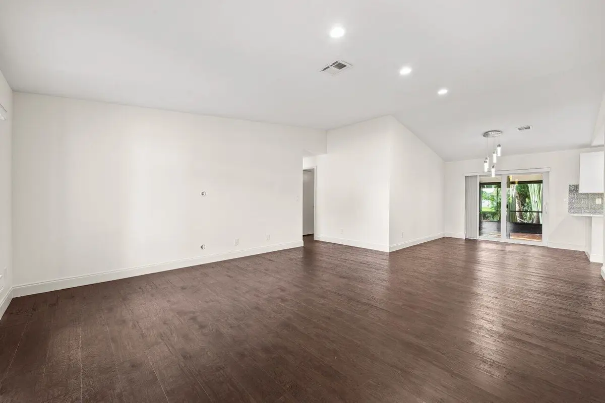 Living Room at 638 SW 4th Avenue, Boynton Beach