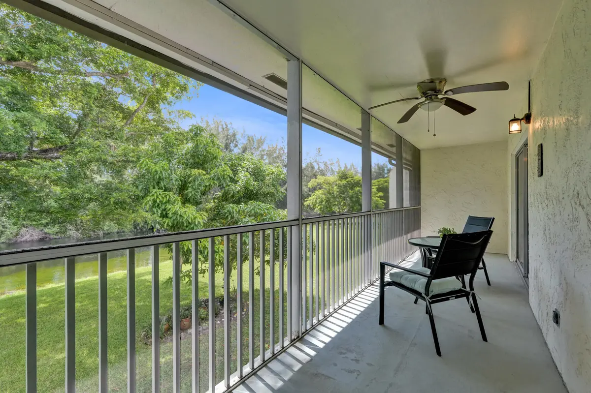 DSC00020 at 130 LAKE MERYL Drive 227, West Palm Beach