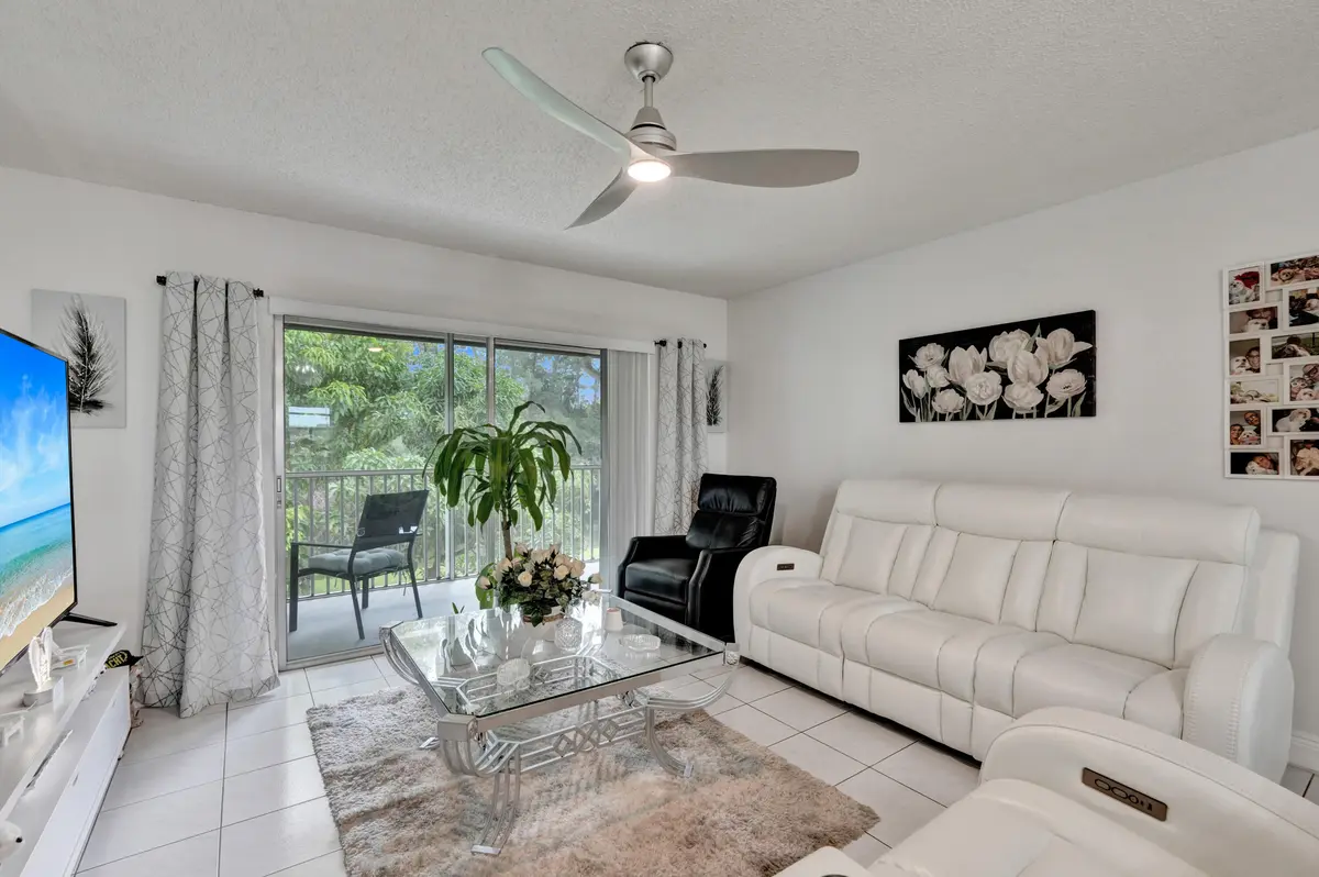 DSC00011 at 130 LAKE MERYL Drive 227, West Palm Beach